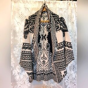 Flying Tomato Womens Size M/L Black & Cream Scroll Design Cardigan